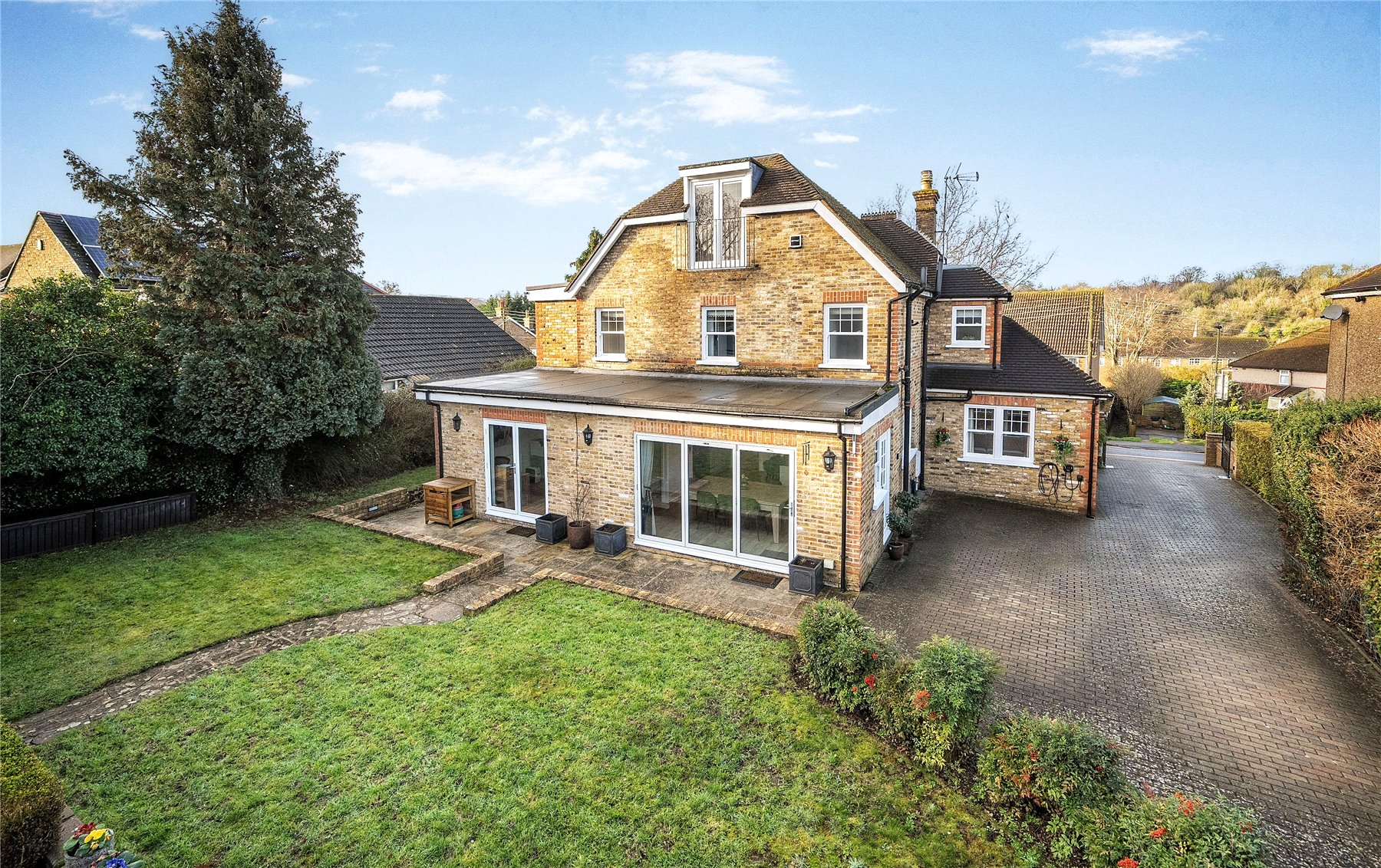 5 bedroom detached house for sale 0