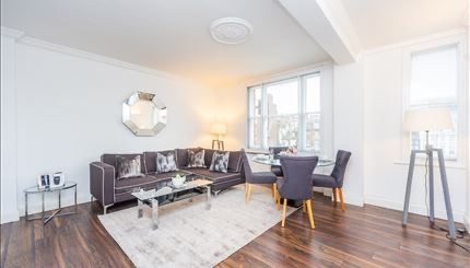 Flat 54, 39 Hill Street, Mayfair, London photo 2