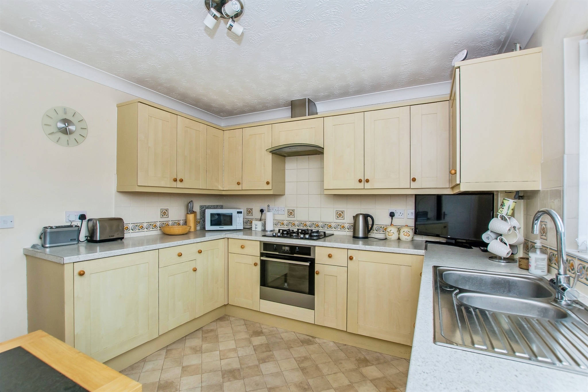 8, Orchard Close, Wisbech photo 4
