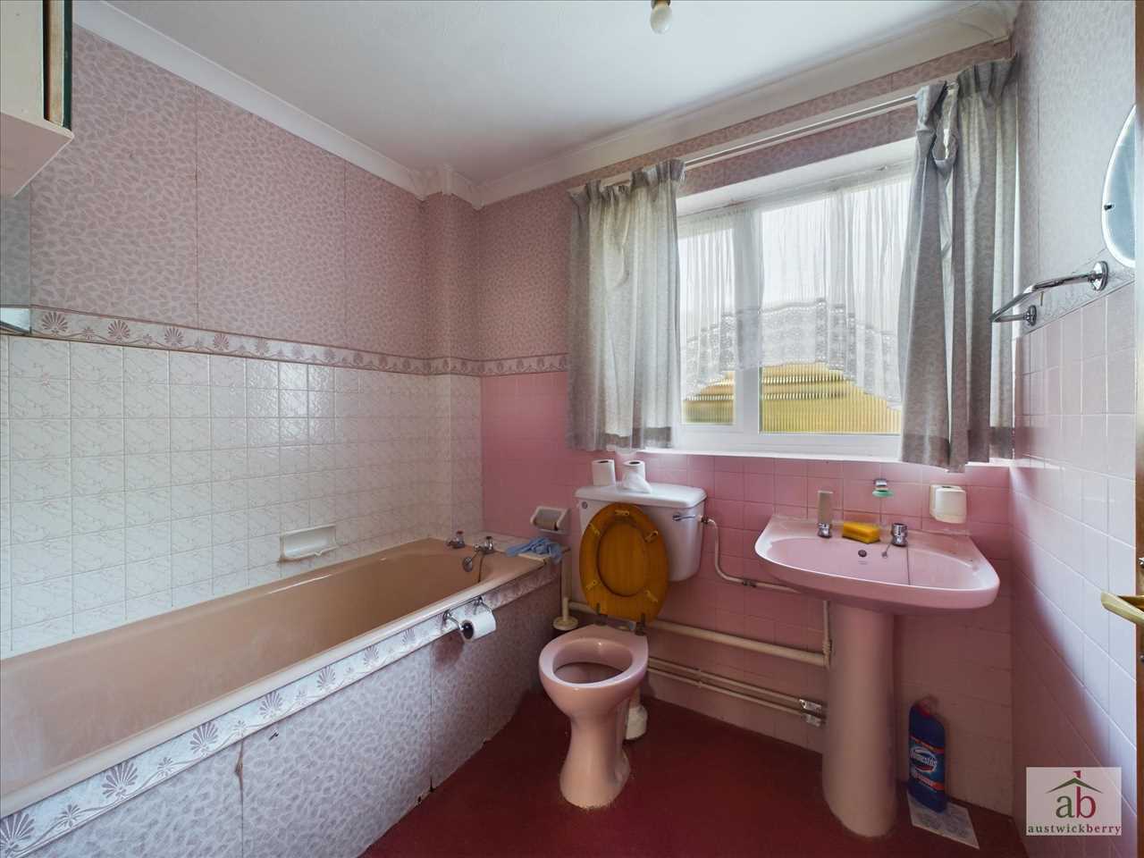 Photos of Balmoral Close, Ipswich IP2 66224741 PrimeLocation