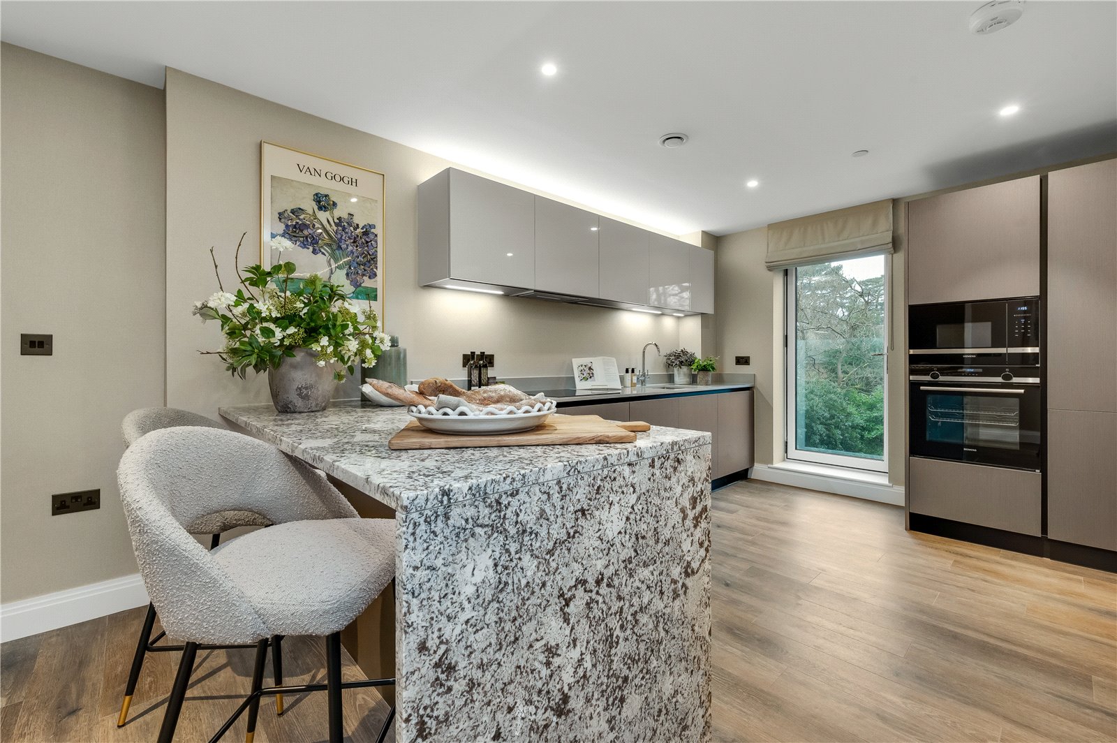 2 bedroom new flat for sale 0