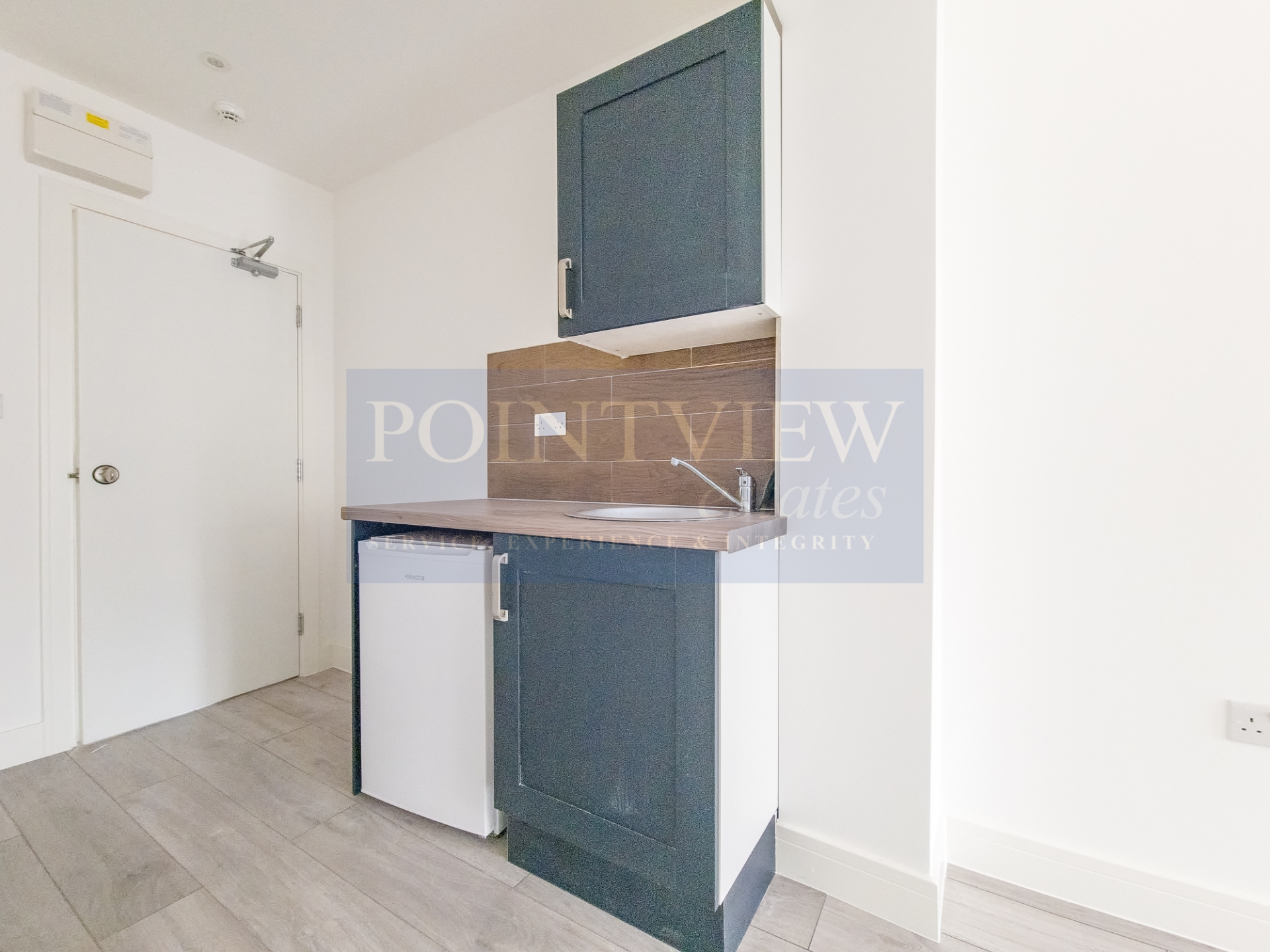 Room 2 34, Keith Way, Southend-On-Sea photo 5
