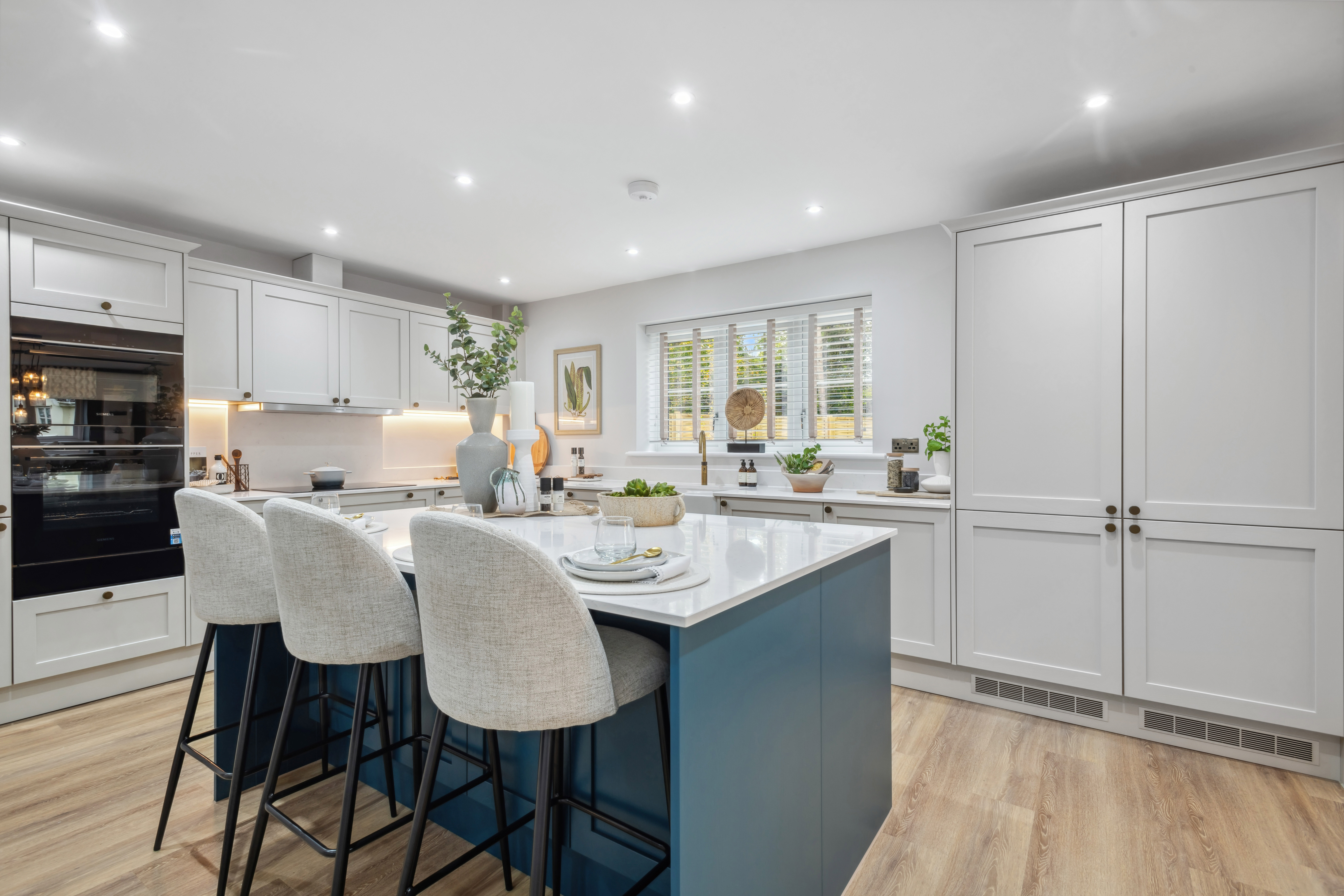 5 bedroom detached new house for sale 0