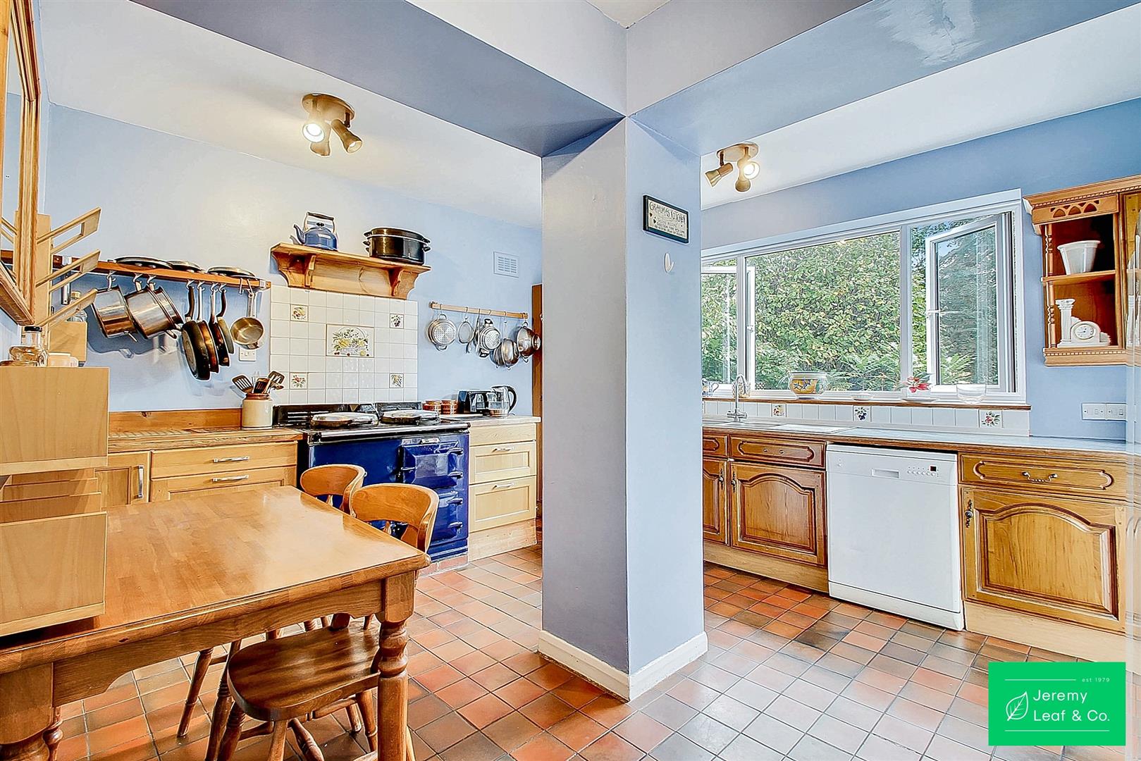 5 bedroom property for sale 0