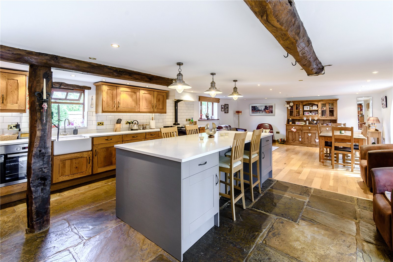 5 bedroom detached house for sale 0