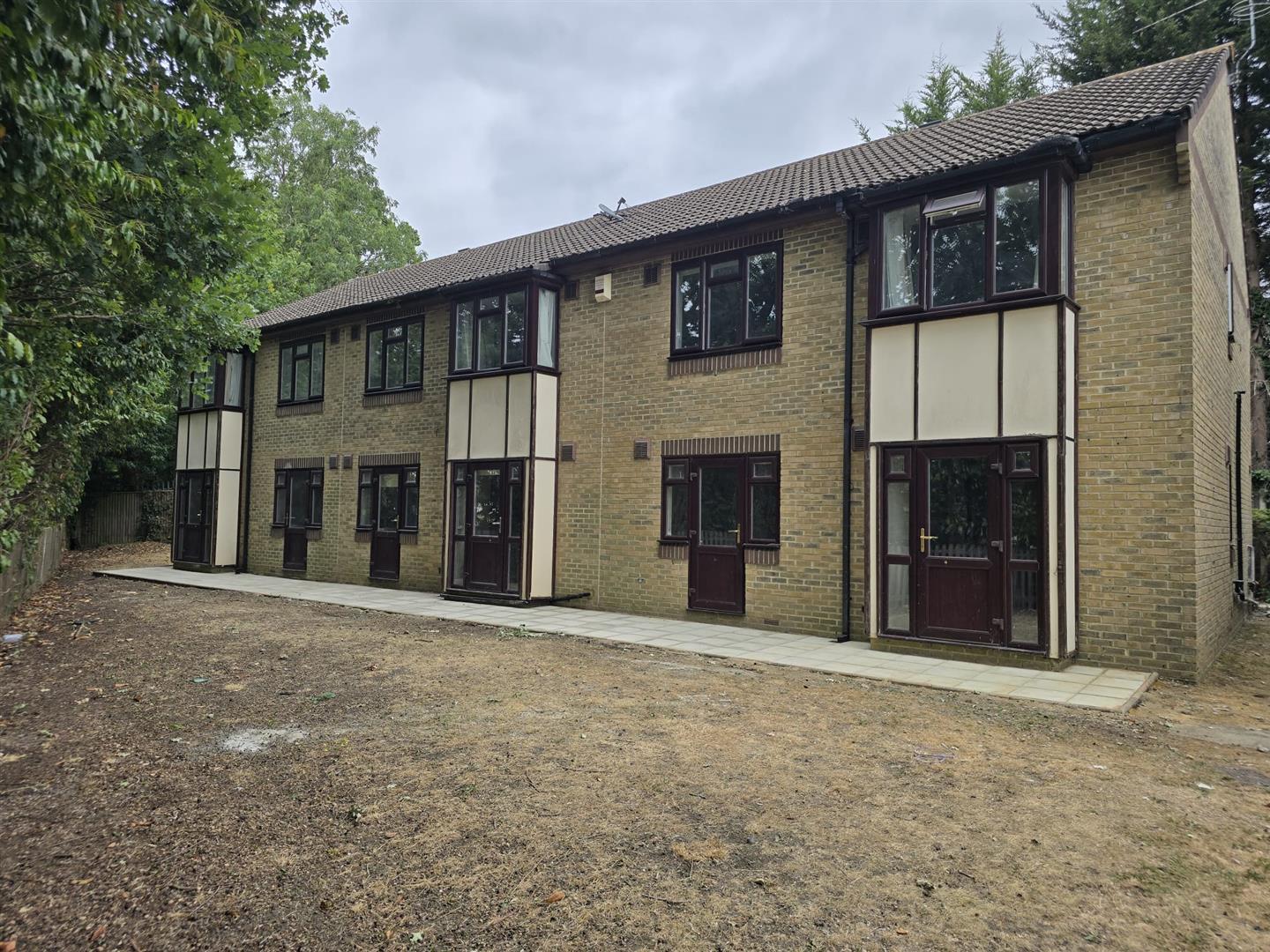 16, Buffers Lane, Leatherhead photo 3
