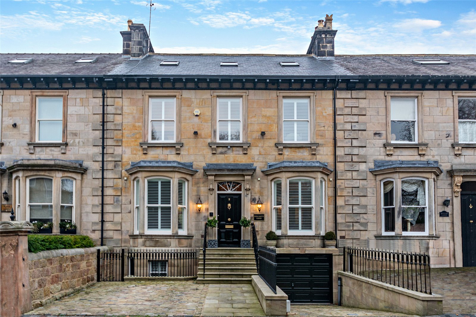 5 bedroom terraced house for sale 0