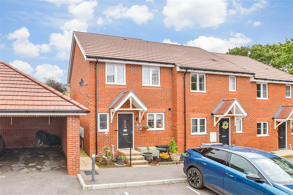 Sinclair Drive Codmore Hill, Pulborough photo 4