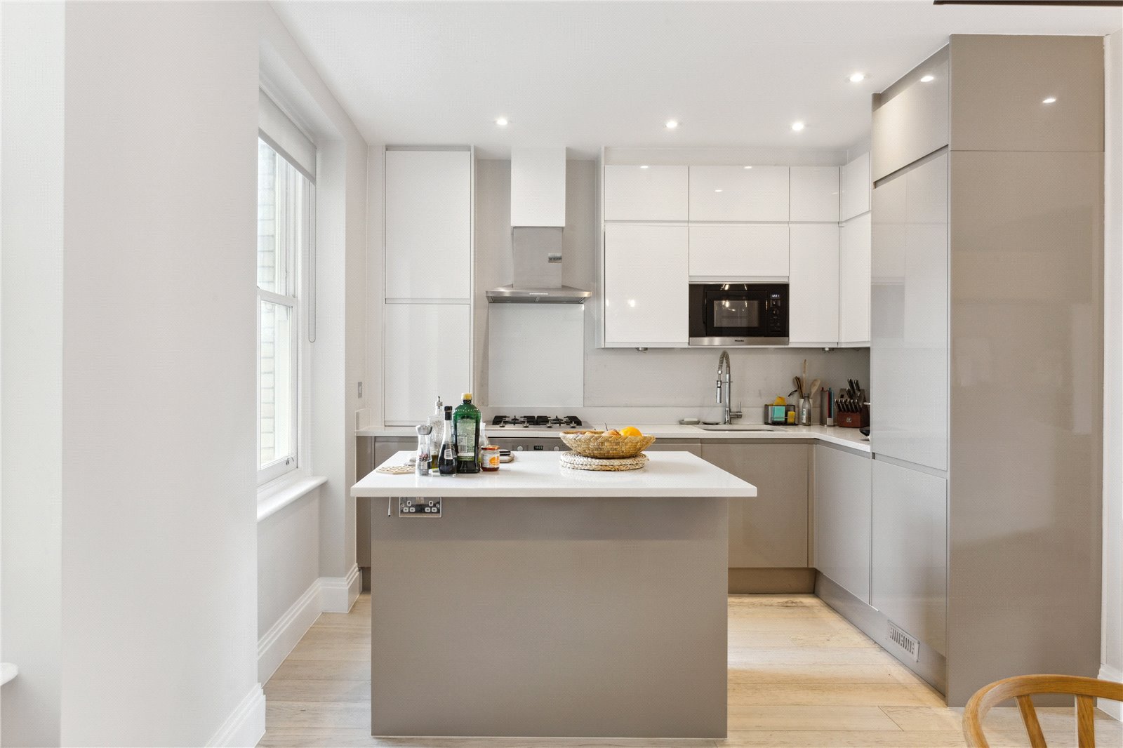 2 bedroom flat for sale 0