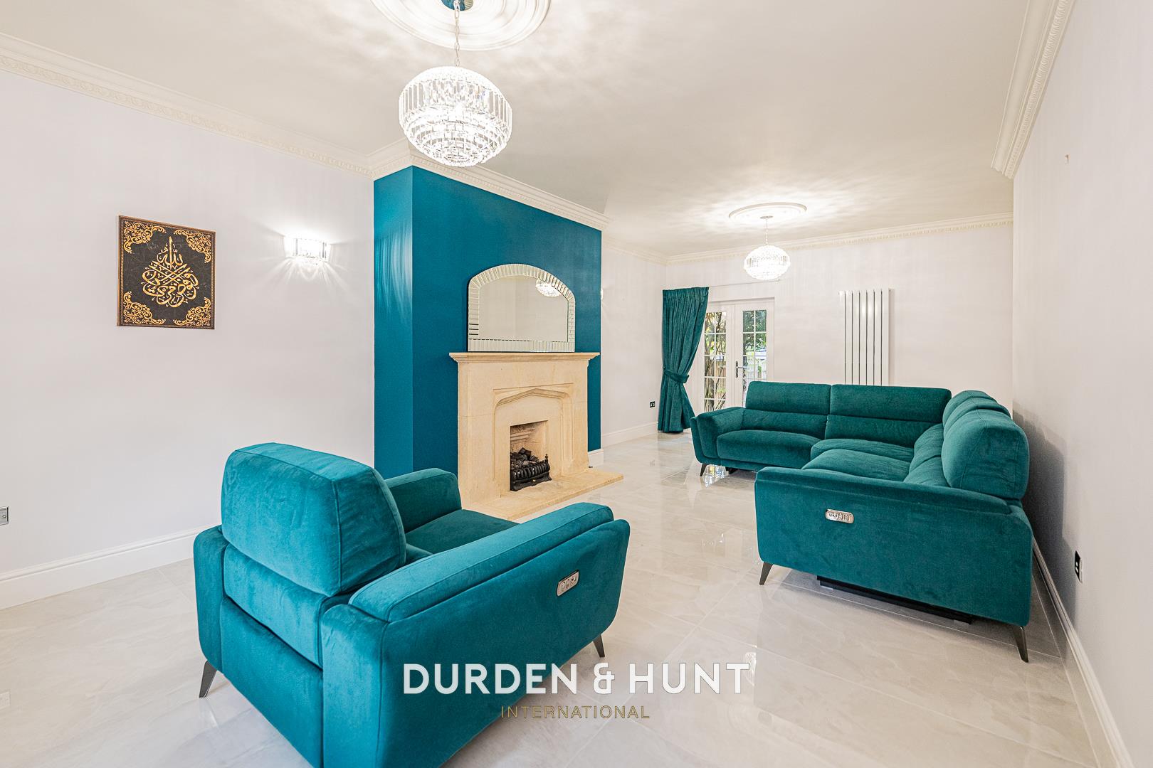 6 bedroom detached house for sale 0