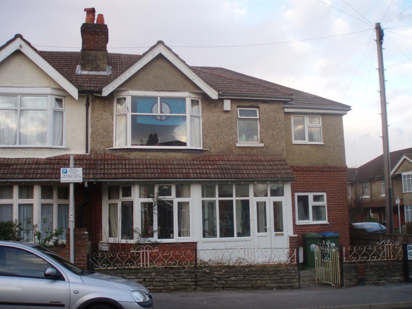 2 Blenhiem Gardens, Highfield, Southampton photo 2