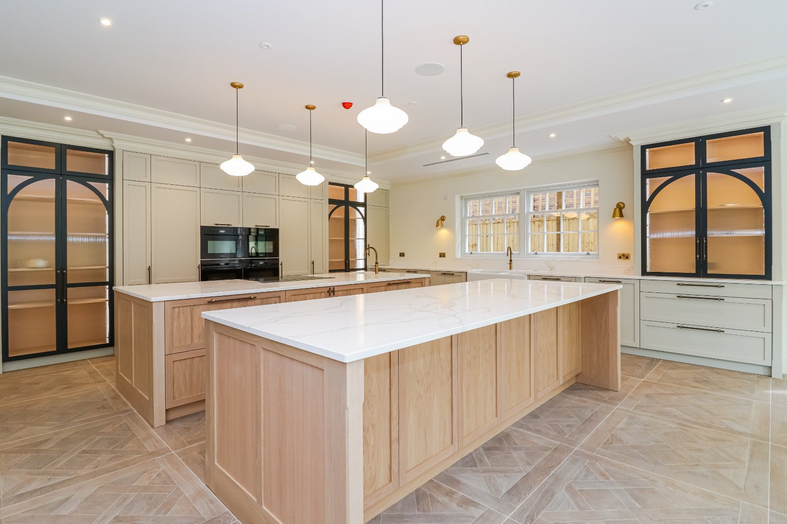 6 bedroom detached new house for sale 0