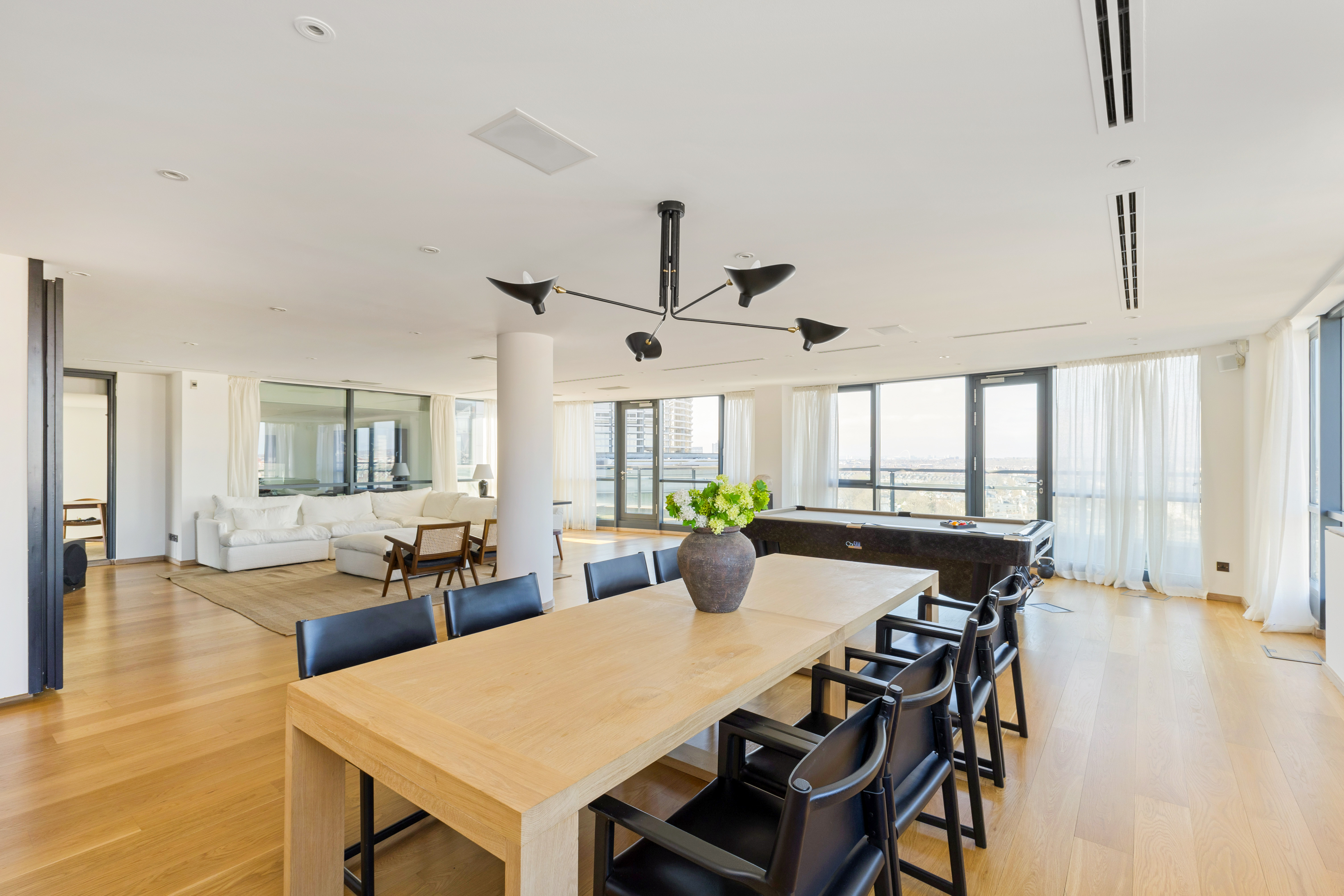 5 bedroom flat for sale 0