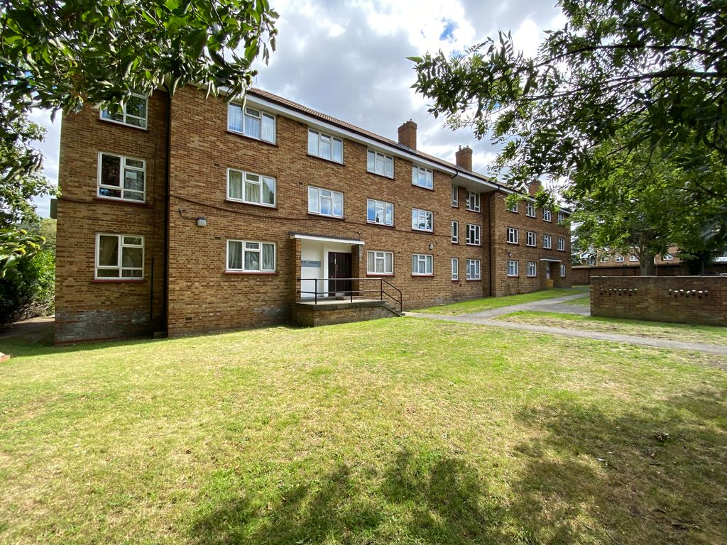 Photos of Hurst Lane, London SE2 56049110 Zoopla