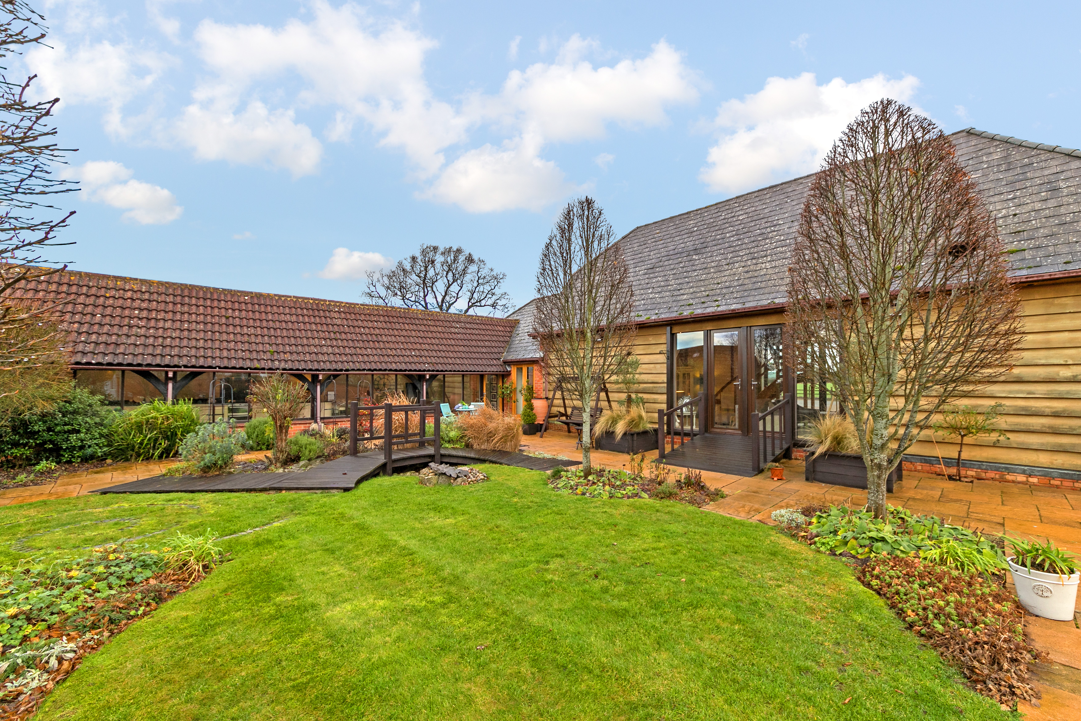 4 Bedroom Barn Conversion For Sale In Menmarsh Road Worminghall