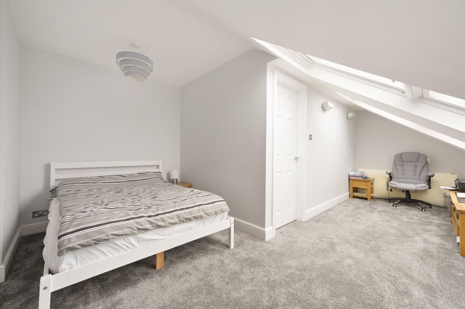 Photos of Stoneleigh Crescent, Stoneleigh, Epsom KT19 67097094