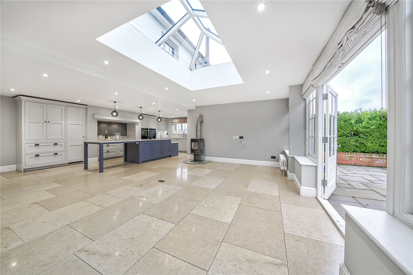 4 bedroom equestrian property for sale 0