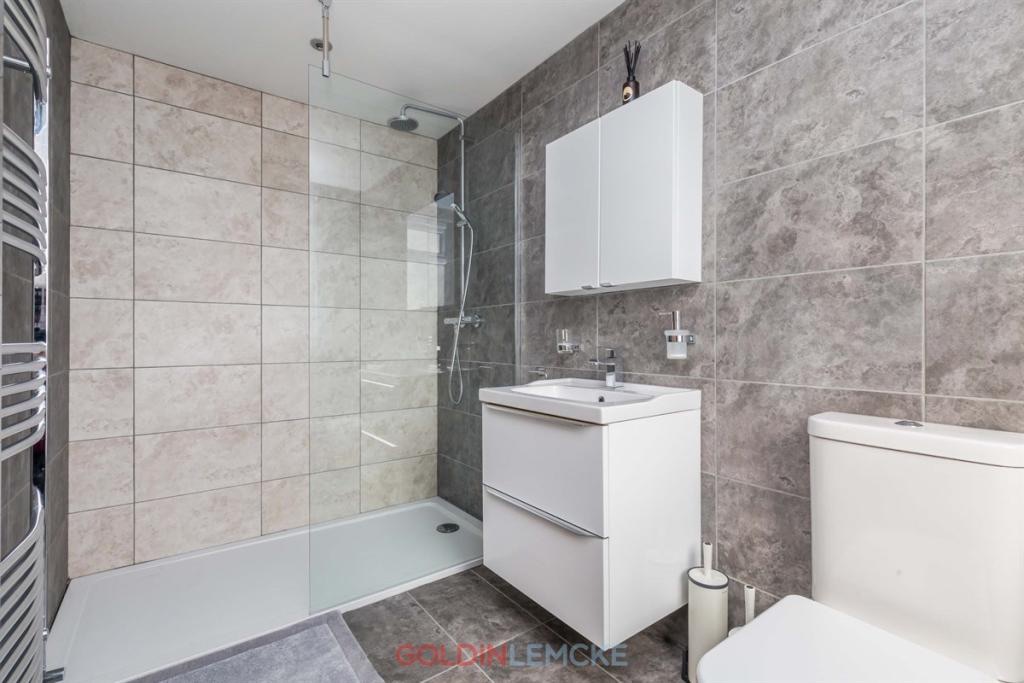 30 Green Street, Enfield photo 5