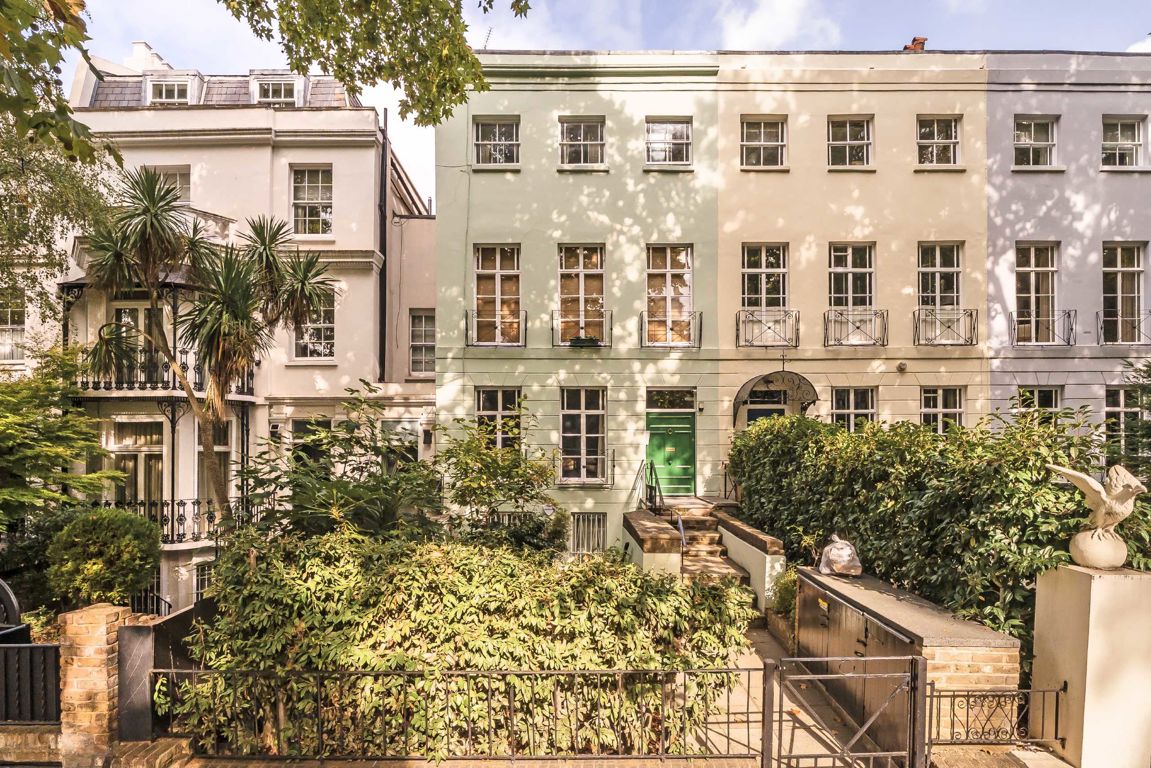 Flat 1, 52, Holland Park Avenue, London photo 3