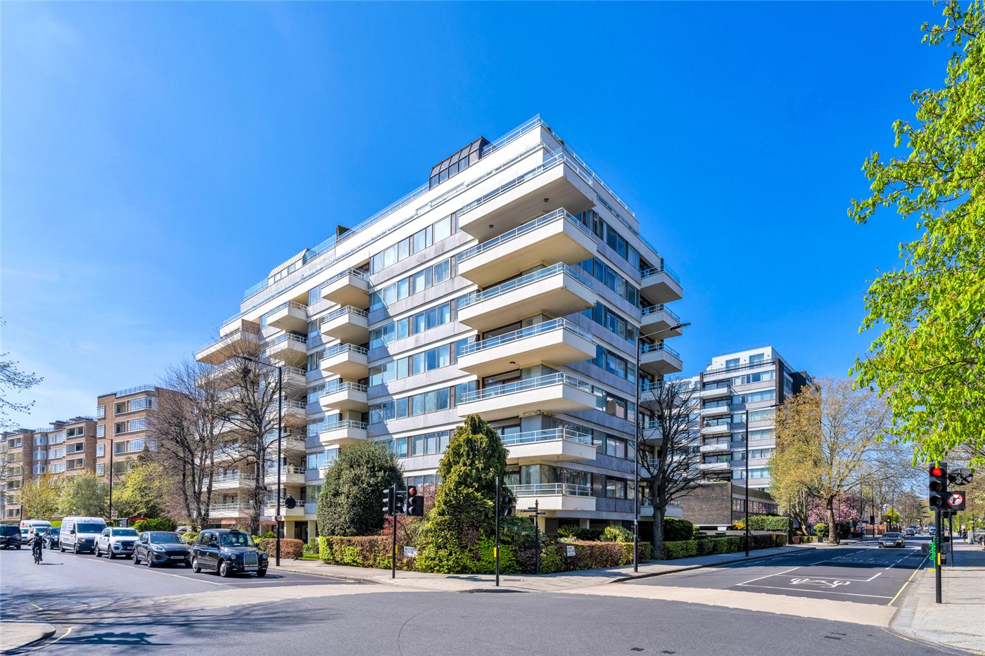 5 bedroom flat for sale 0