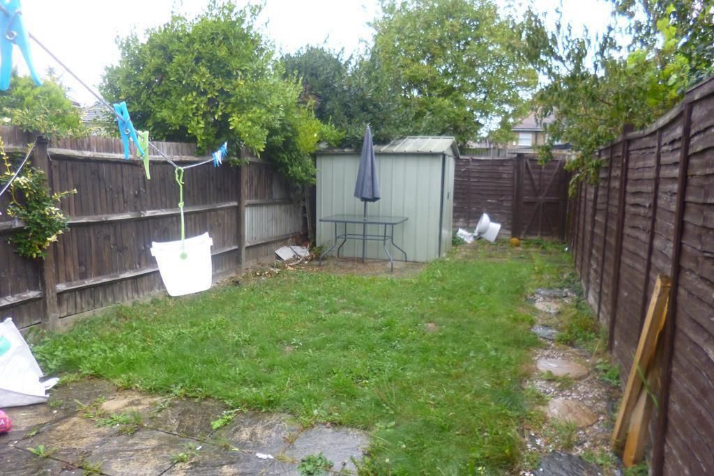 Fairholme Crescent, Hayes photo 4
