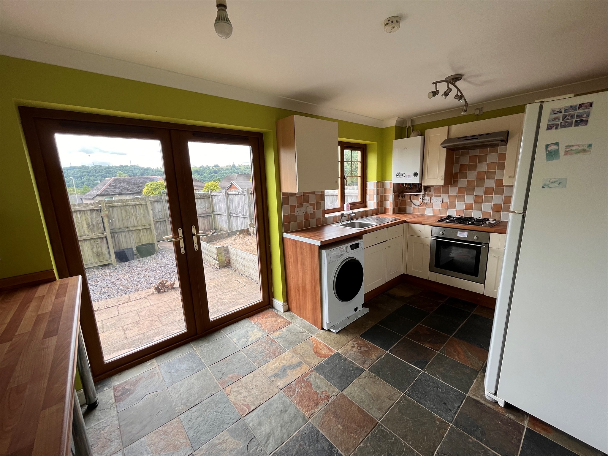 Photos of Elm Street, Rhydyfelin, Pontypridd CF37 61590857