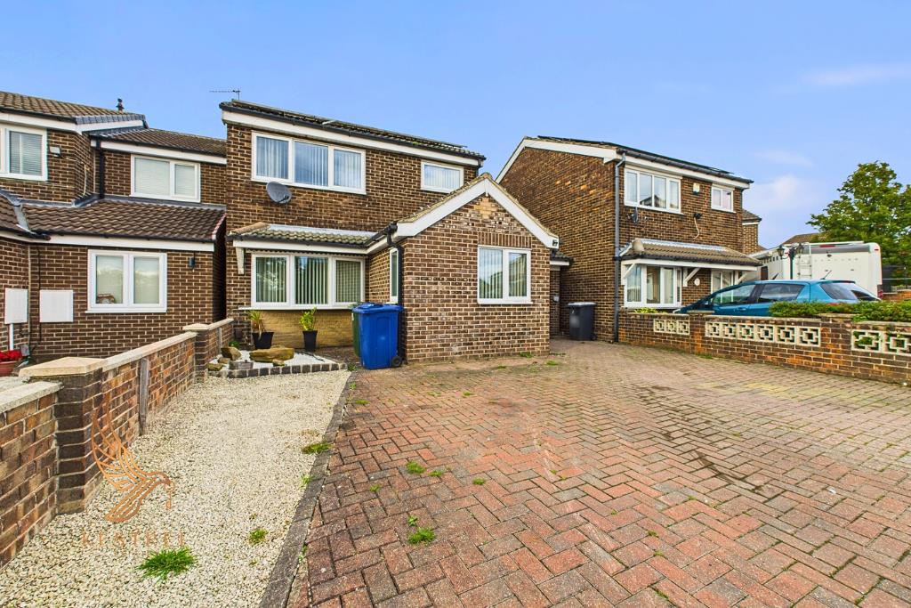 3-bed detached on 85, Newhill Road, Barnsley, £285,000