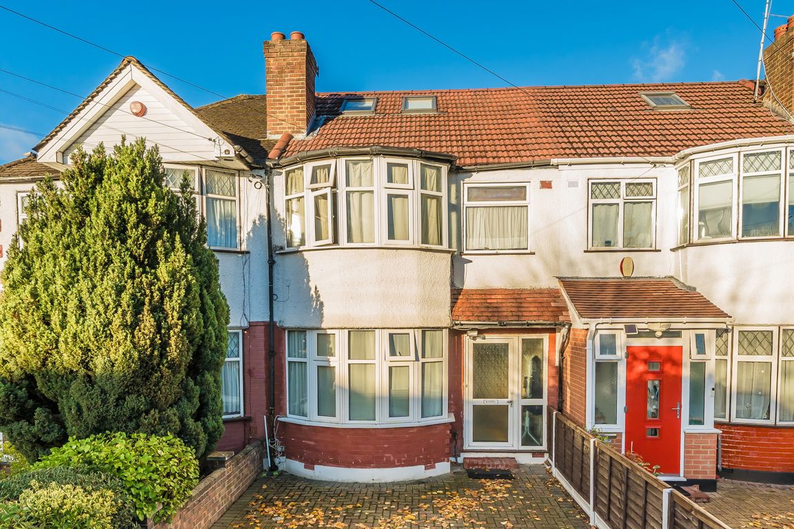 Medway Drive, Greenford photo 4