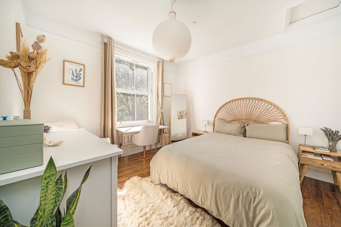 3 bedroom maisonette for sale 0