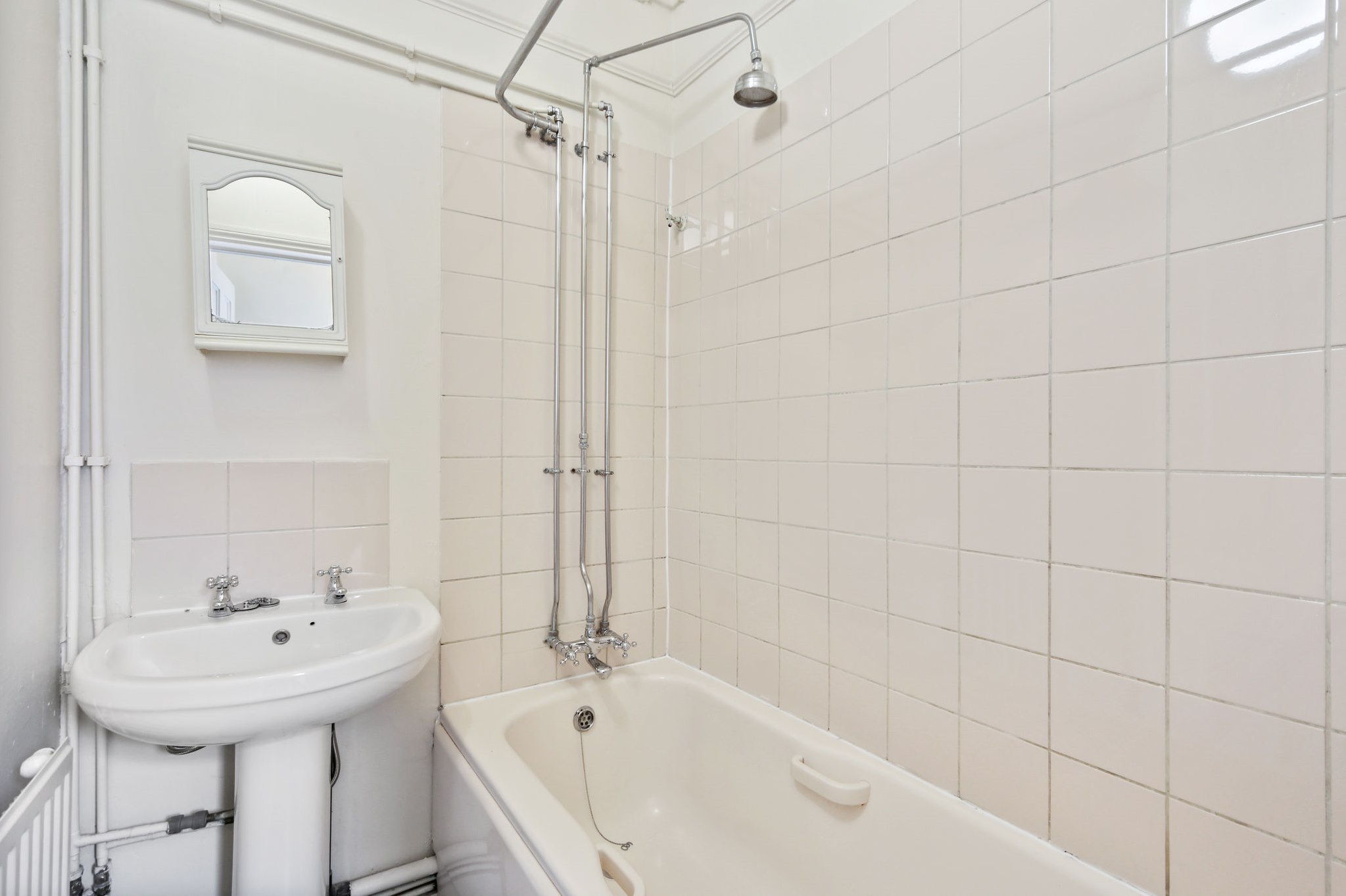 2 Bedrooms Flat to rent in Filmer Road, Parsons Green SW6