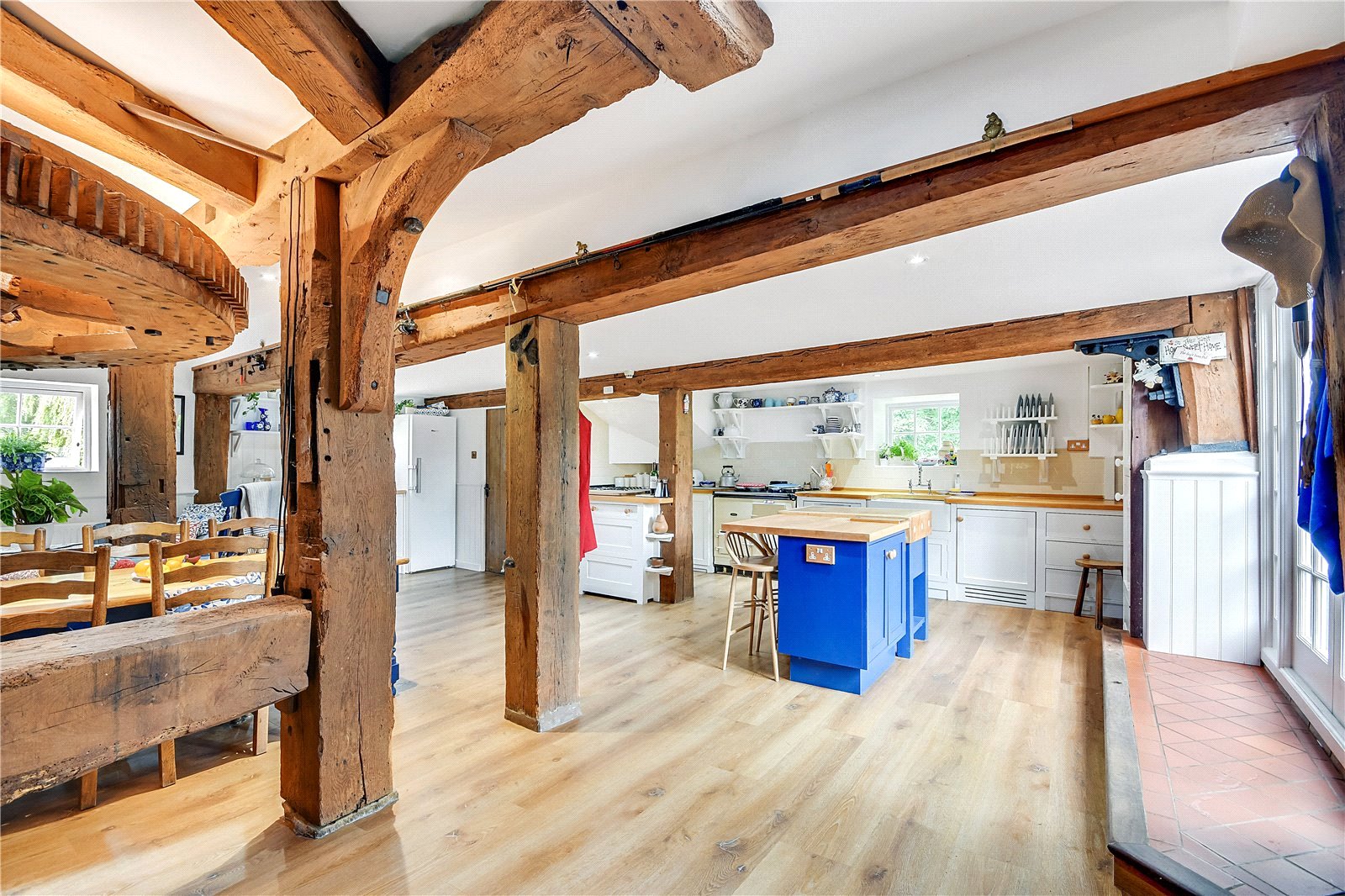 7 bedroom detached house for sale 0