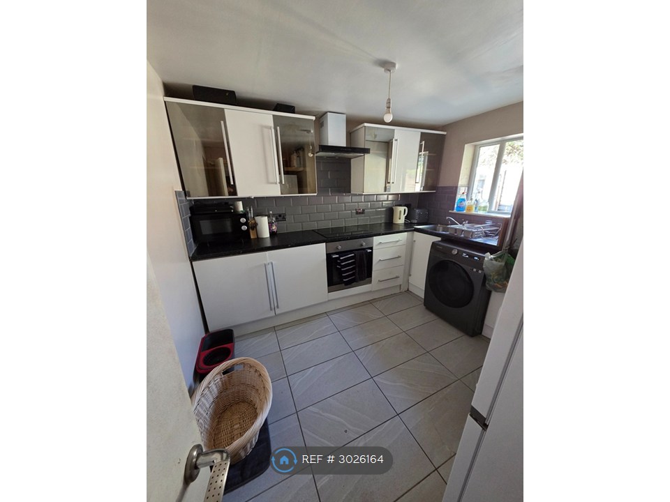 A Durants Road, Enfield photo 5