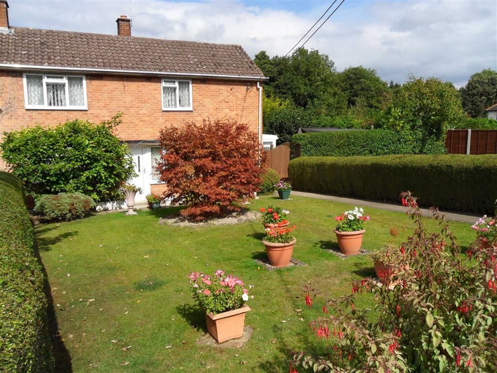 Free property report 40 Dolgoch, Llynclys, SY10 8LN Chimnie