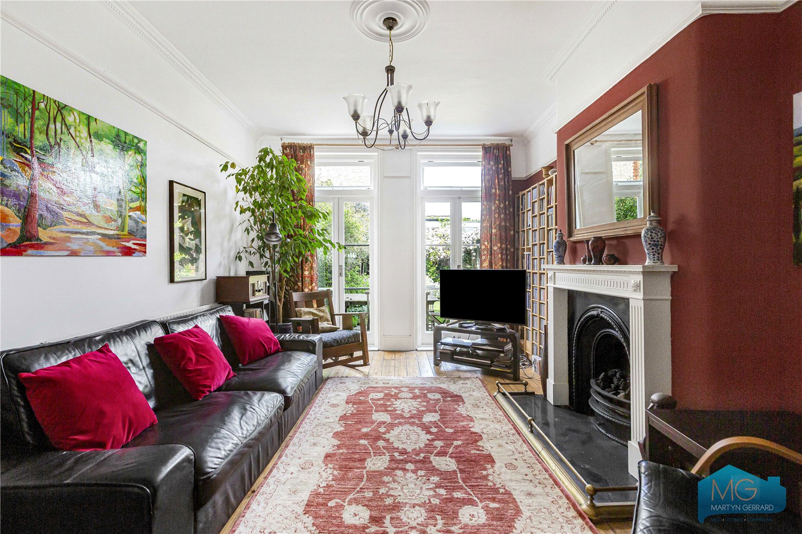 3 bedroom flat for sale in London