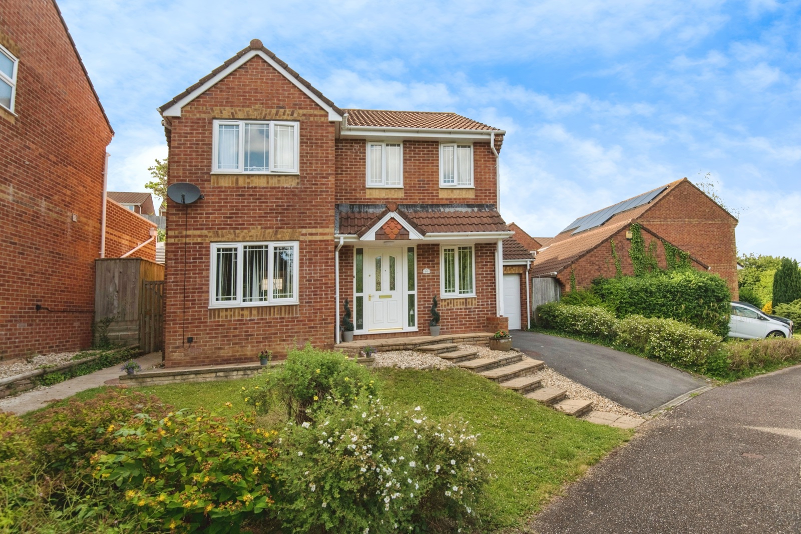 4-bed house on 10, Yallop Way, Devon, £400,000