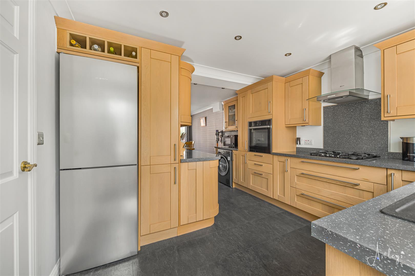 67, Ffordd Ger Y Llyn, Tircoed Forest Village, Swansea photo 4