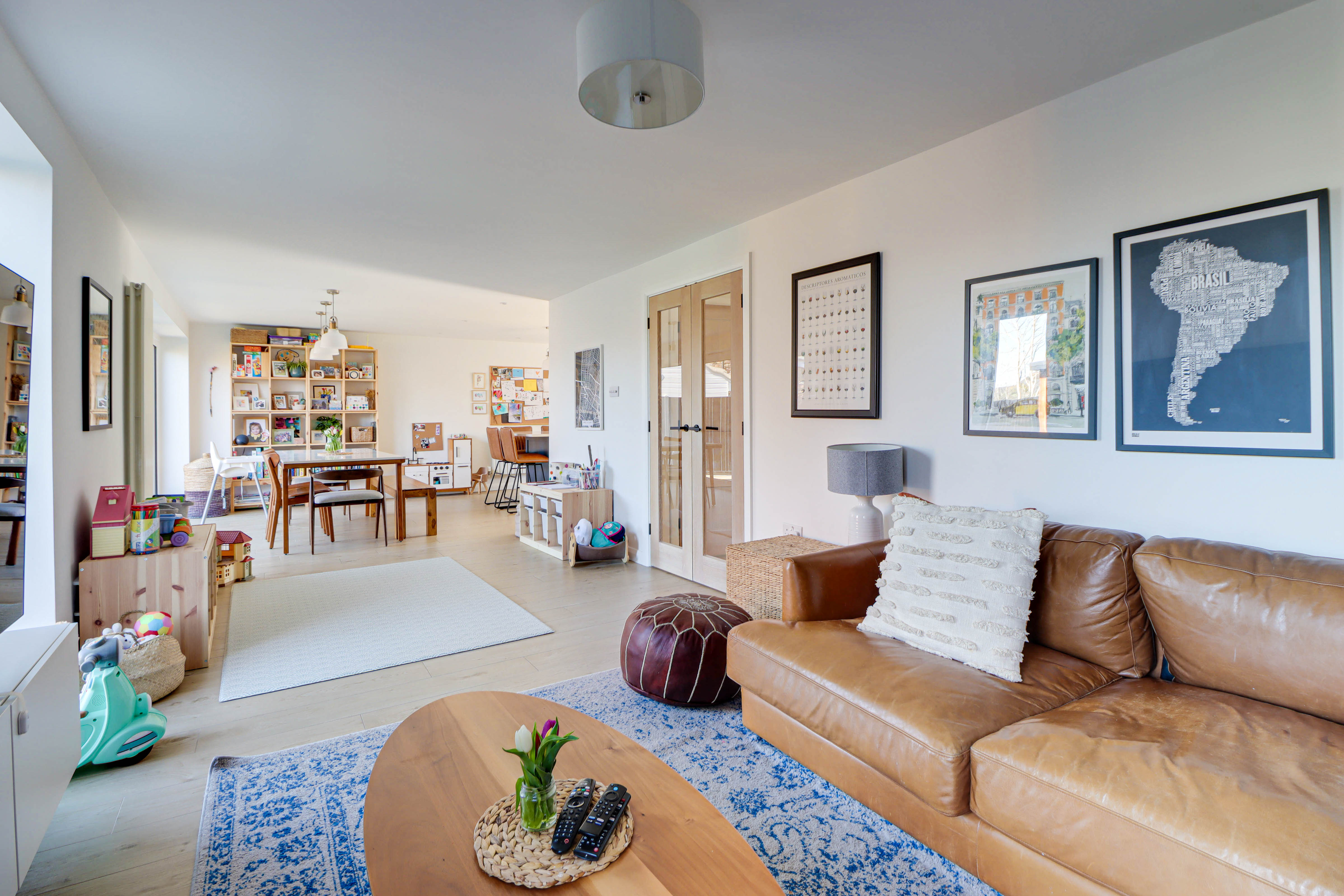 4 bedroom semi-detached house for sale 0