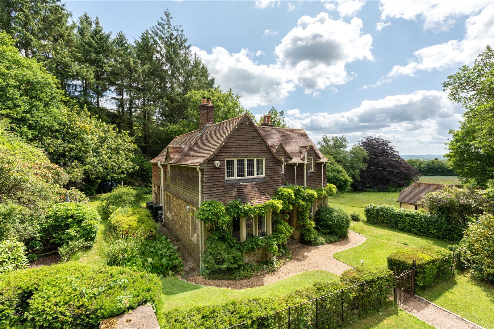 3 bedroom detached house for sale 0