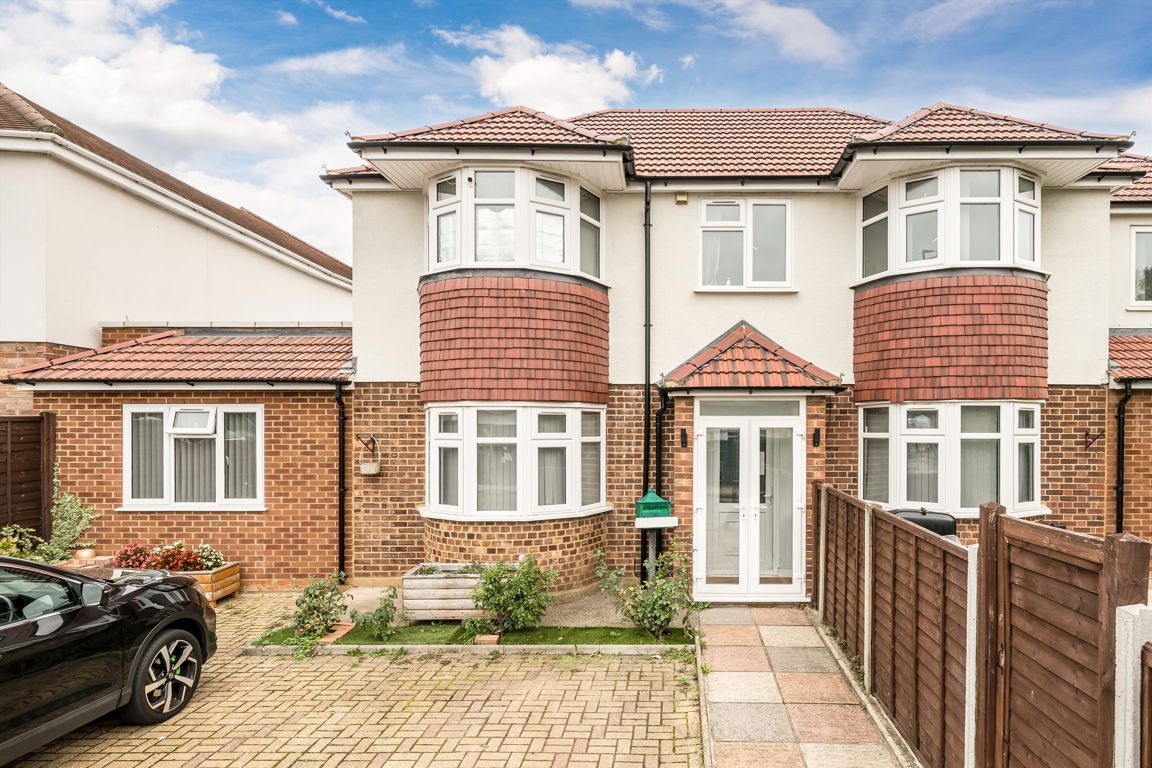 3, Main Street, Feltham photo 5