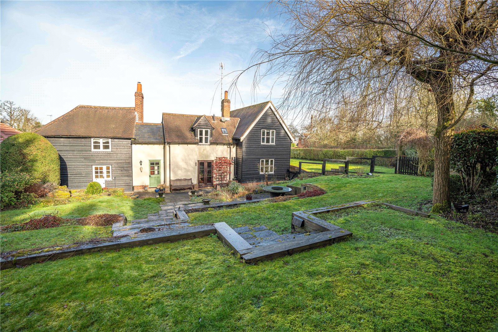 4 bedroom detached house for sale 0