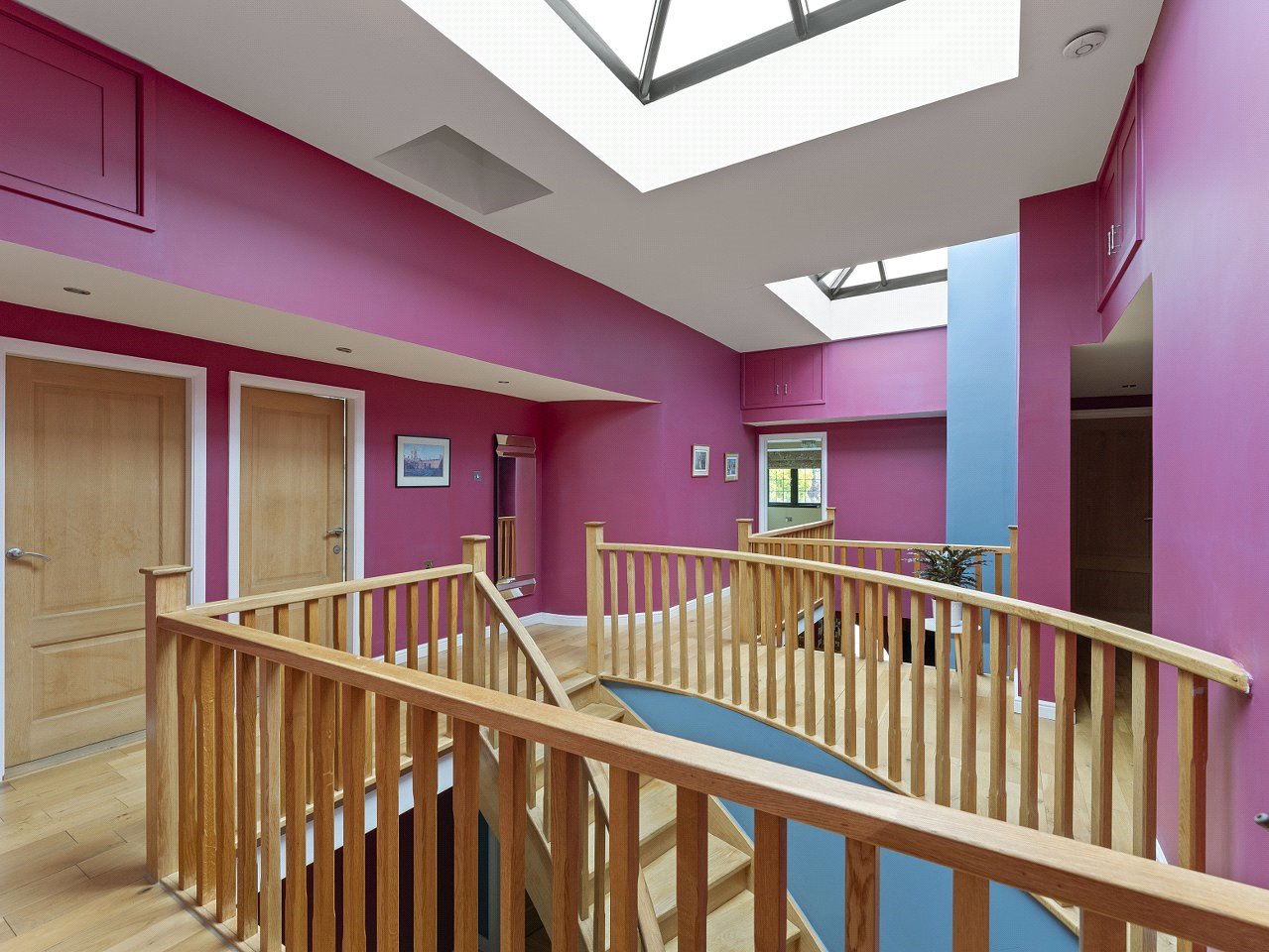 5 bedroom detached house for sale 0