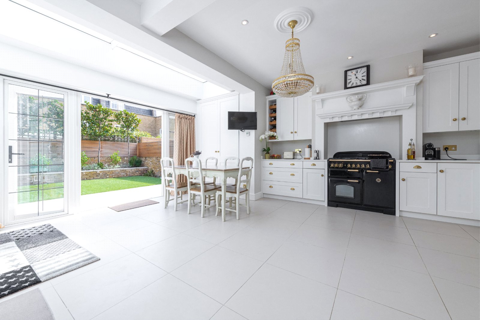 4 bedroom terraced house for sale 0