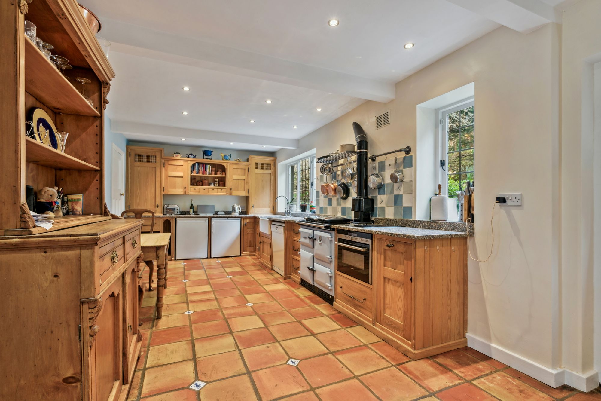 5 bedroom detached house for sale 0