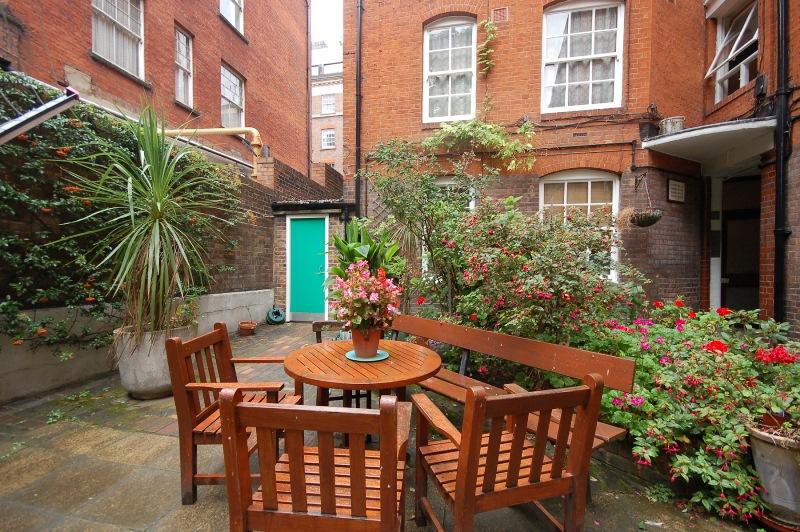 Flat 9 Siddons Court, 39, Tavistock Street, London photo 4
