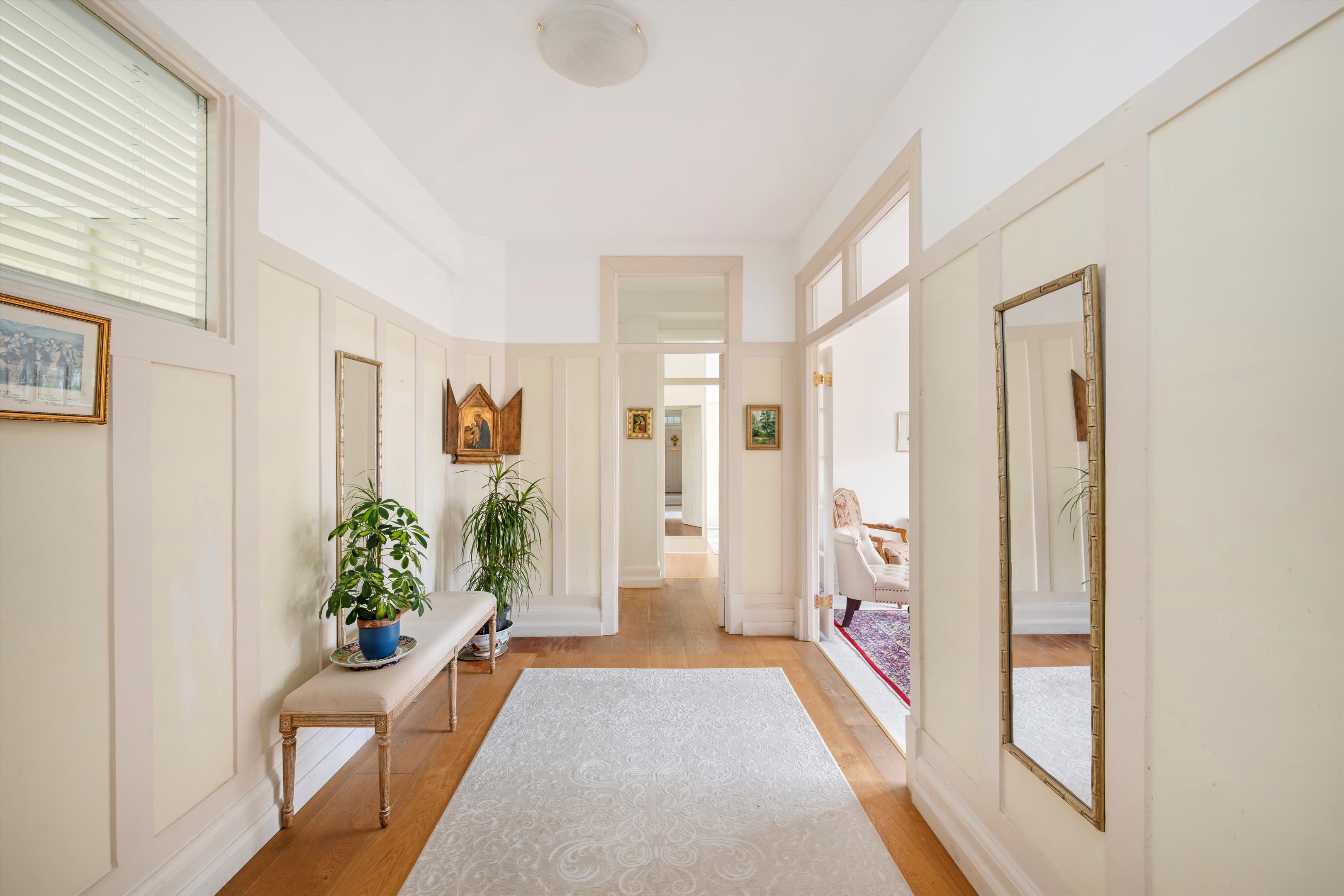 3 bedroom flat for sale 0