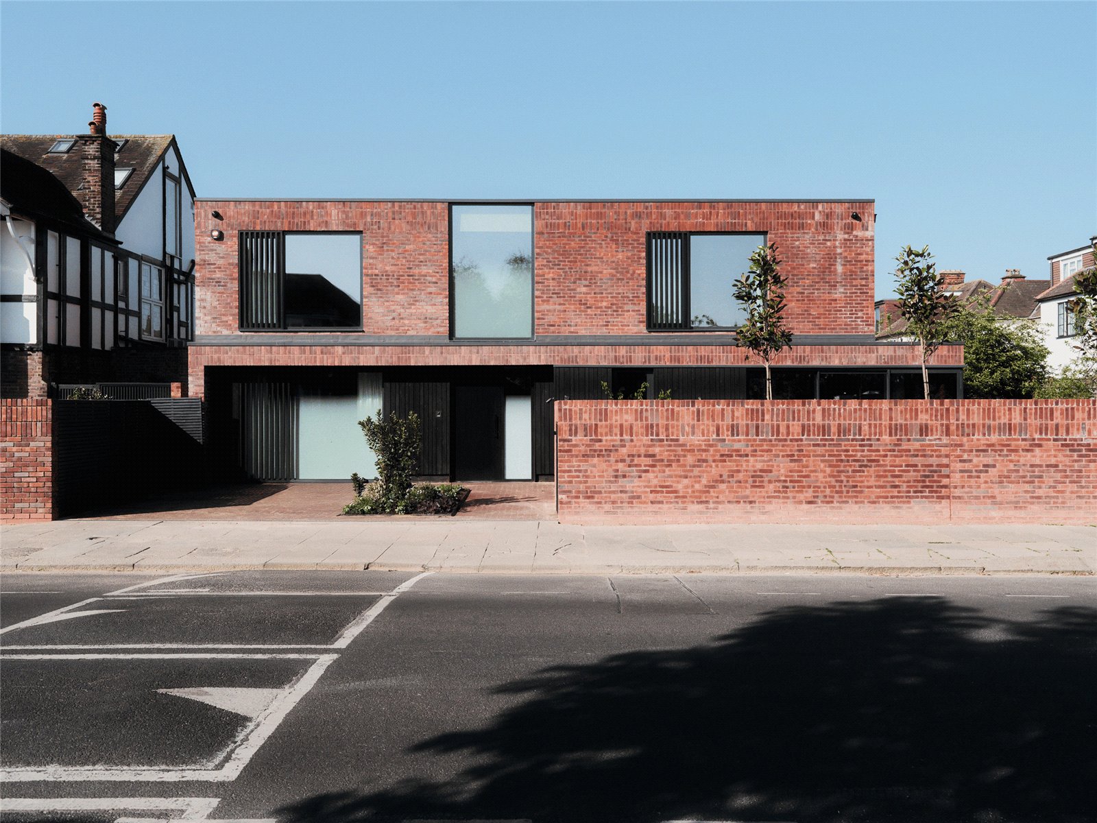 5 bedroom detached house for sale 0