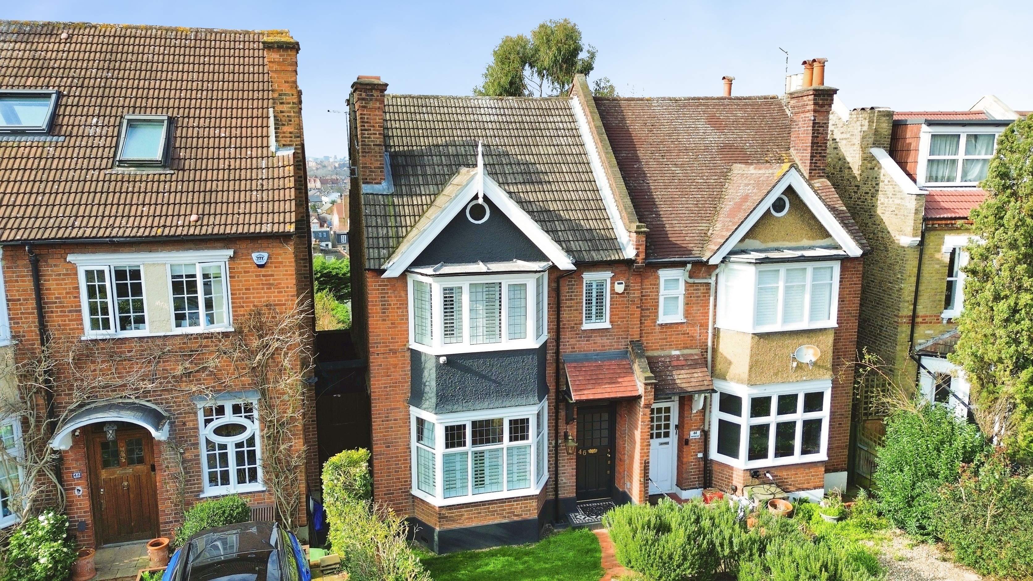 4 bedroom semi-detached house for sale 0