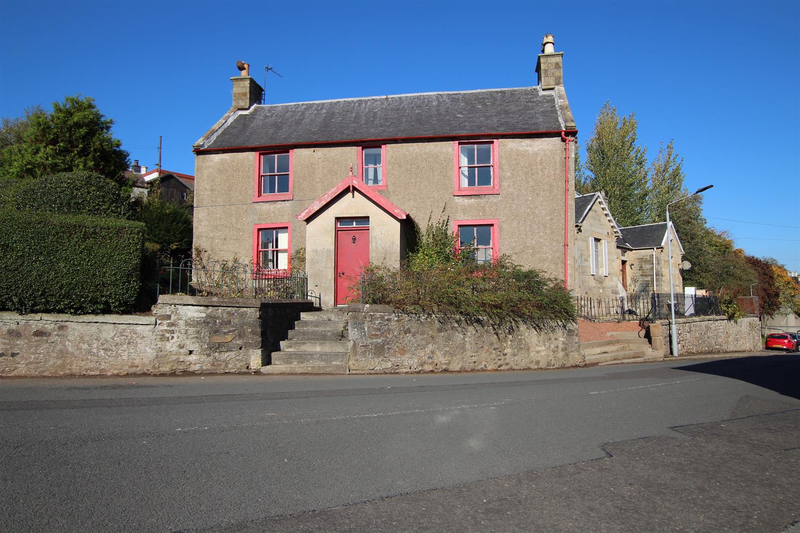Free property report 46 New Trows Road, Lesmahagow, Lanark, ML11 0EW Chimnie