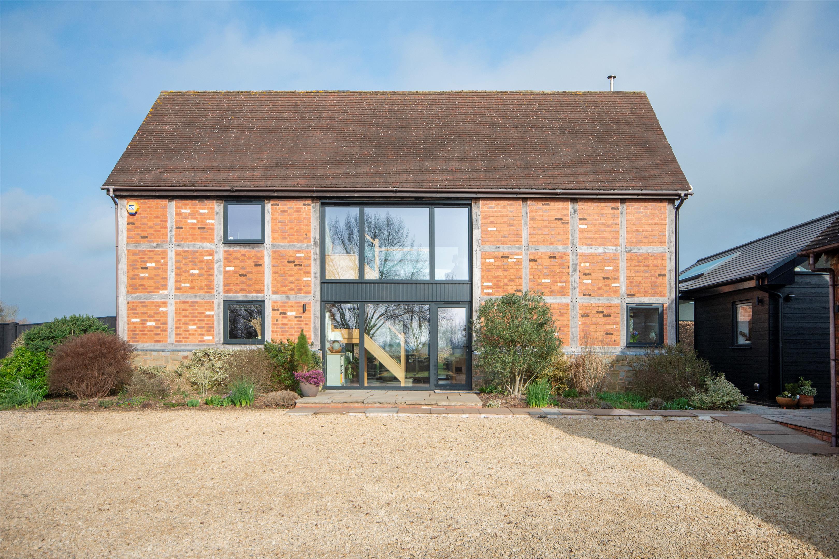 5 bedroom detached house for sale 0