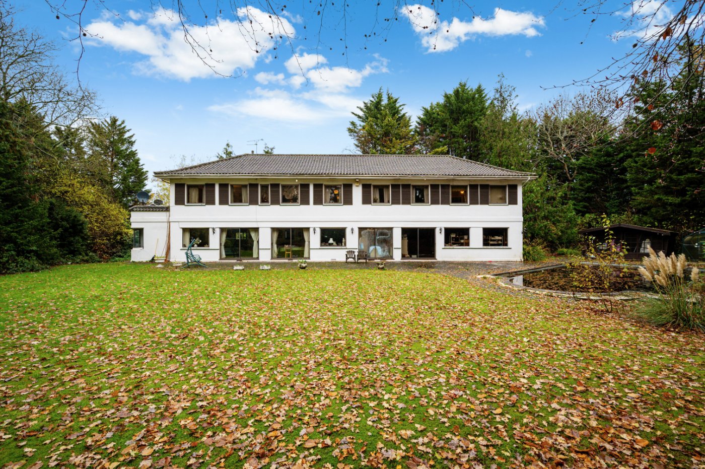 5 bedroom detached house for sale 0